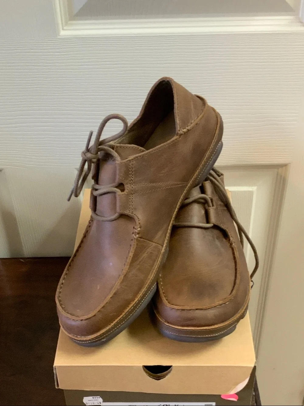 OluKai Men's Brown Leather Casual Lace-Up Moc Toe Shoes.  ‘OHANA LI ‘ILI